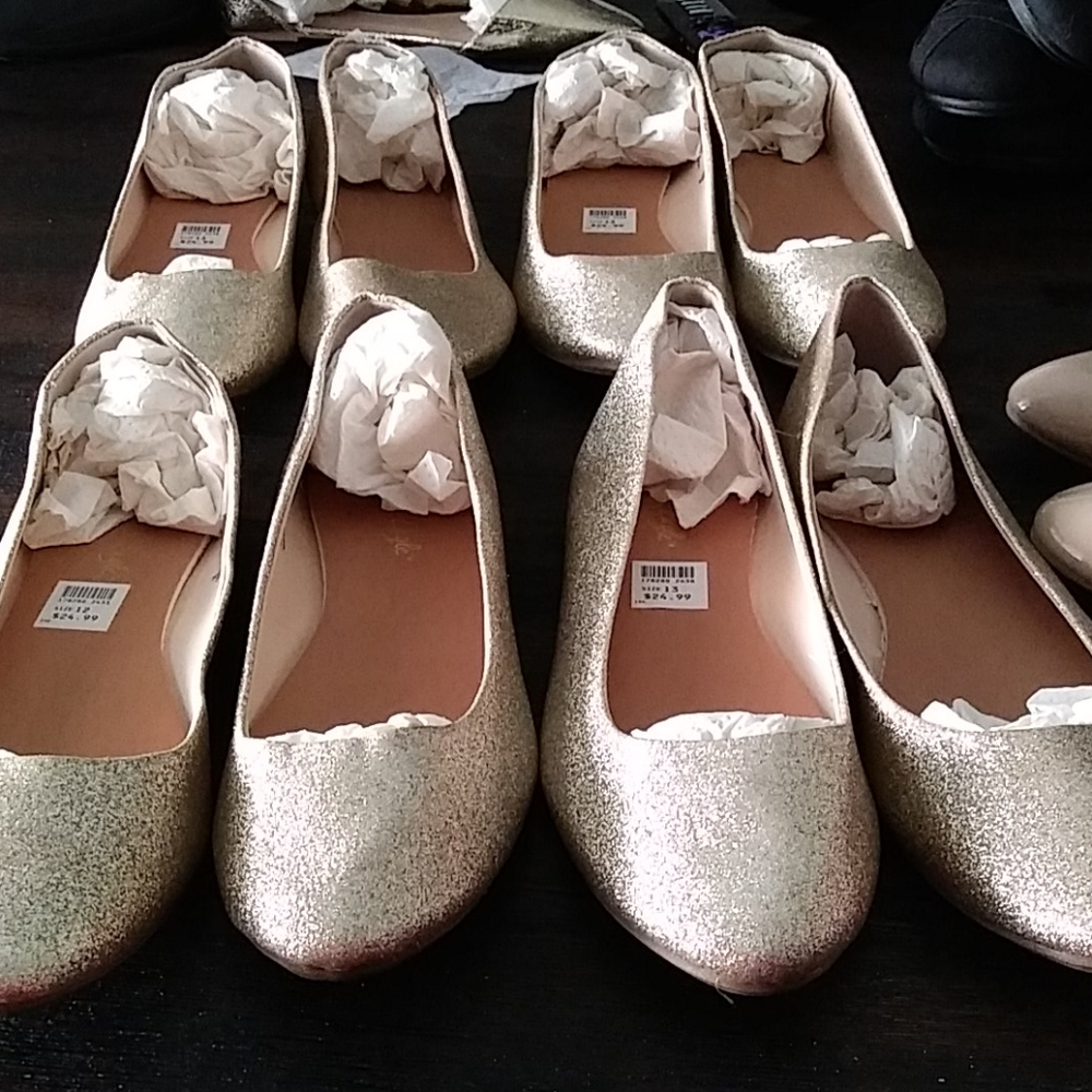 Gold glitter flat by American Eagle